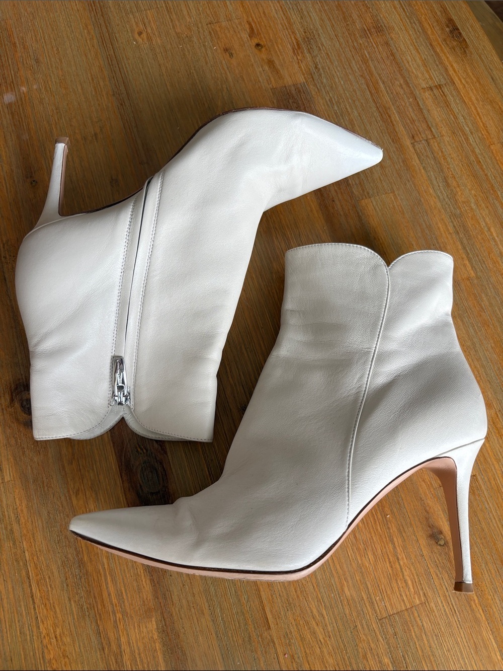 Gianvito Rossi leather ankle boots